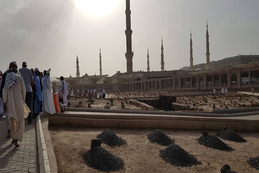 cimetière Al Baqi avec la mosquée de Médine masjid al Nabawi
